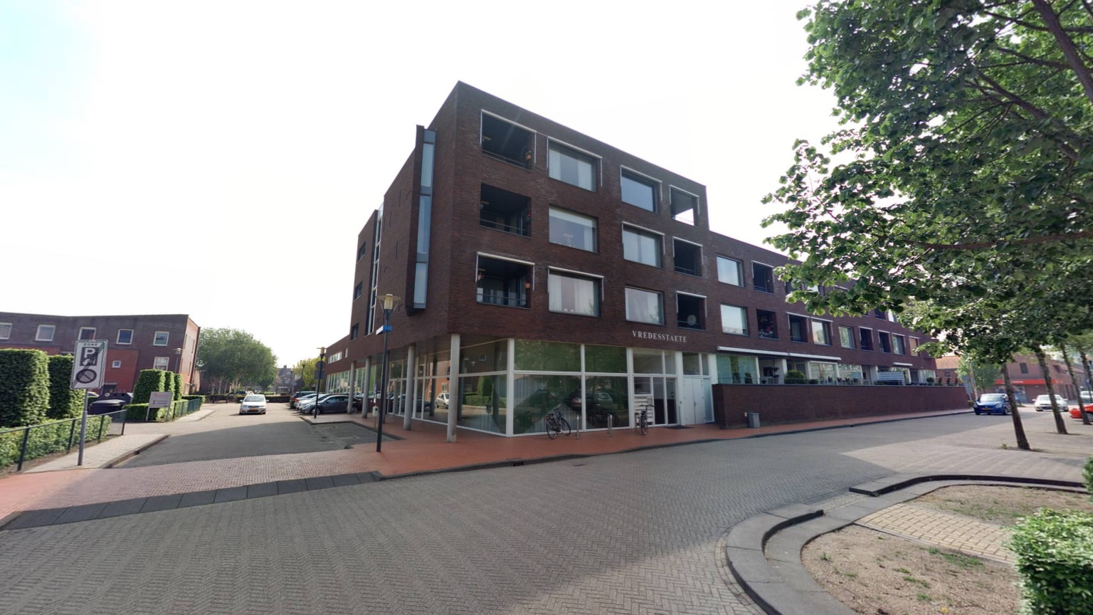 Vredesplein 7, 5142 RA Waalwijk, Nederland