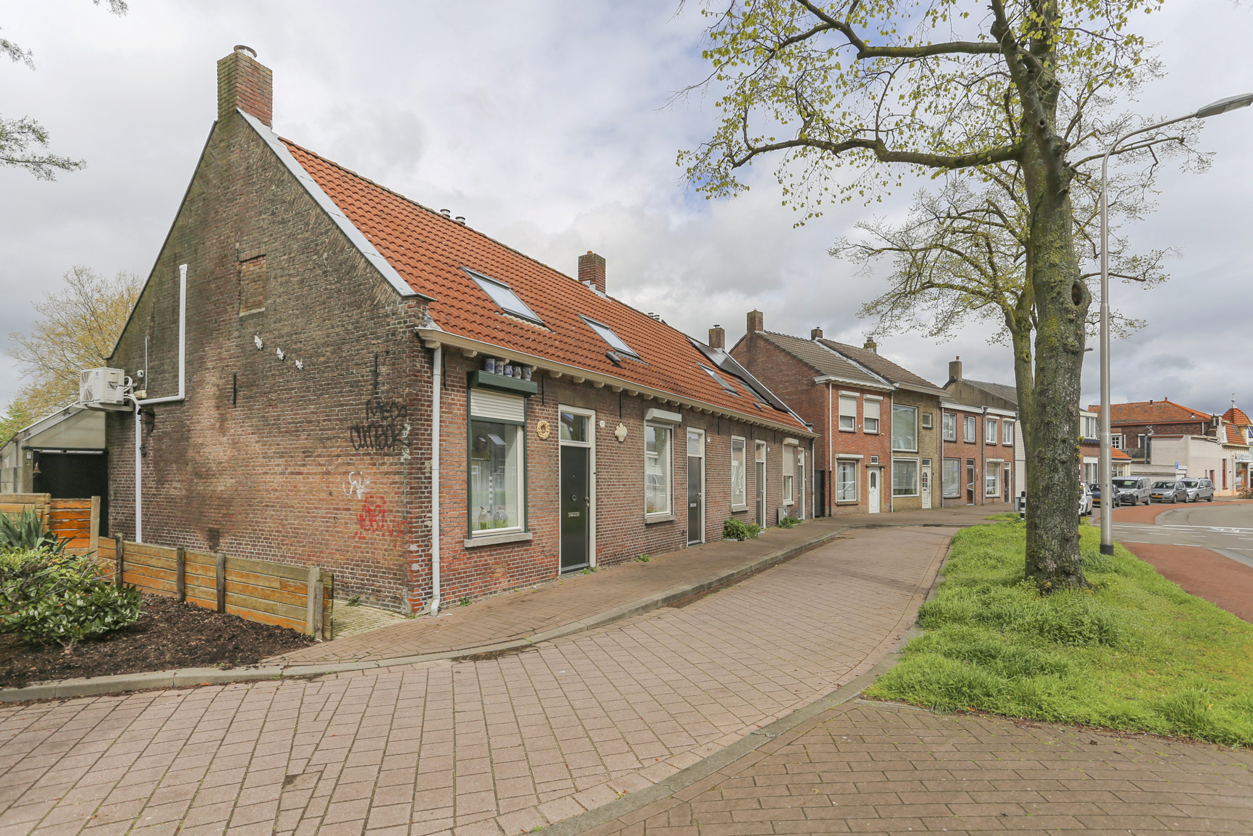 Kwaadeindstraat 21