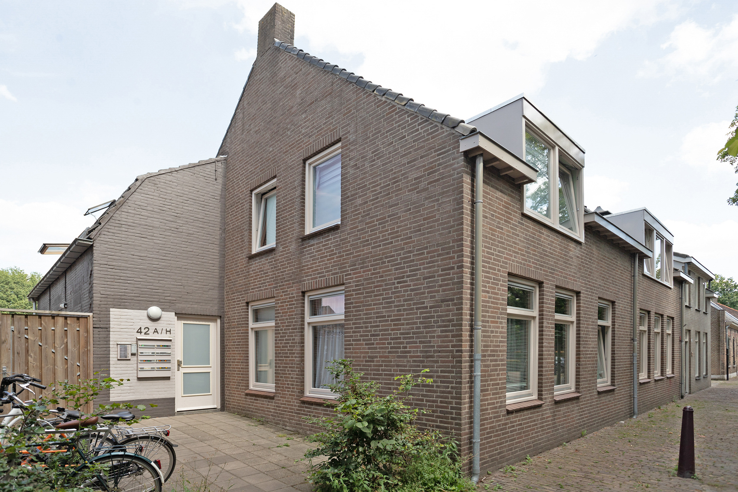 Appartement te huur: Hasseltplein 42E, Tweestedenziekenhuis Tilburg