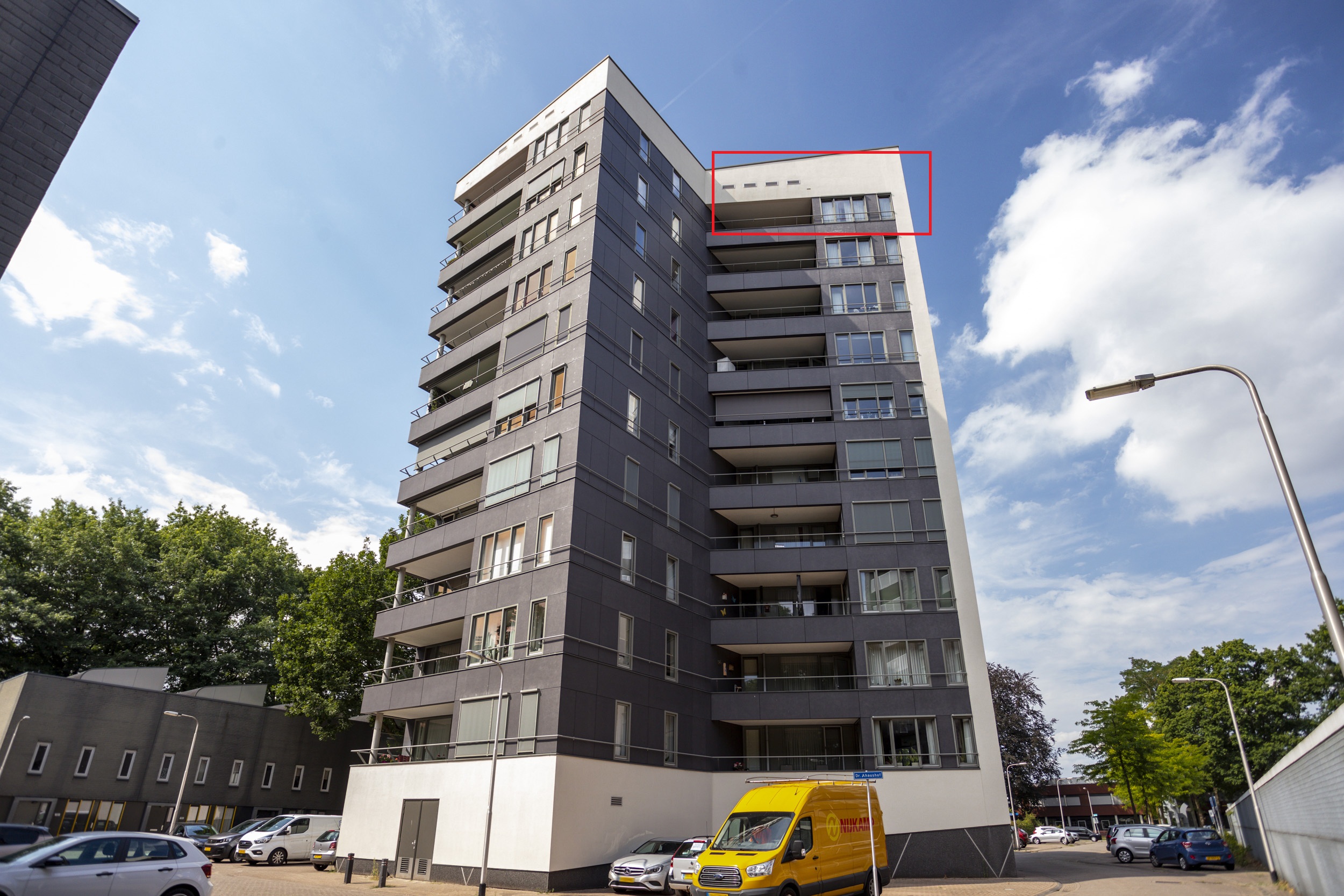 Appartement te huur: Dr. Ahaushof 142, Rooi Pannen Tilburg