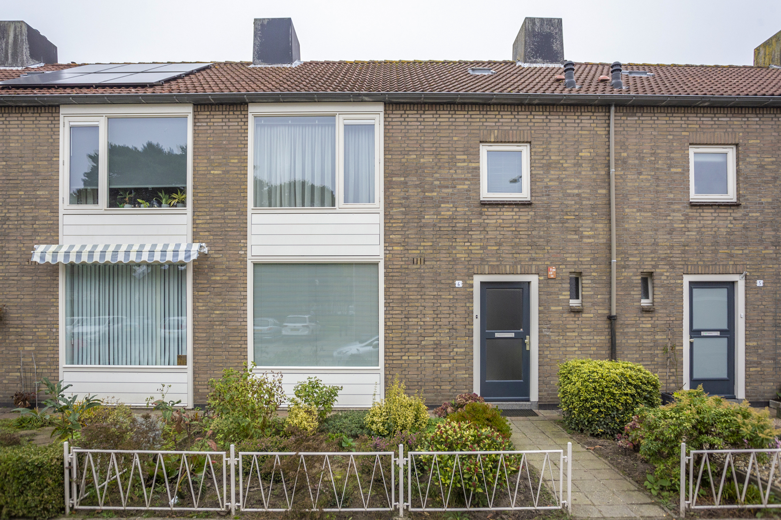 Tussenwoning te huur: Kalmoeshof 6, Kruidenbuurt Oost Tilburg