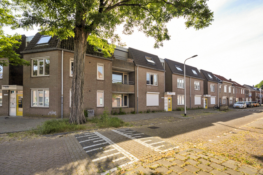 Appartement te huur: Jan Backstraat 8-02, Fatima West Tilburg