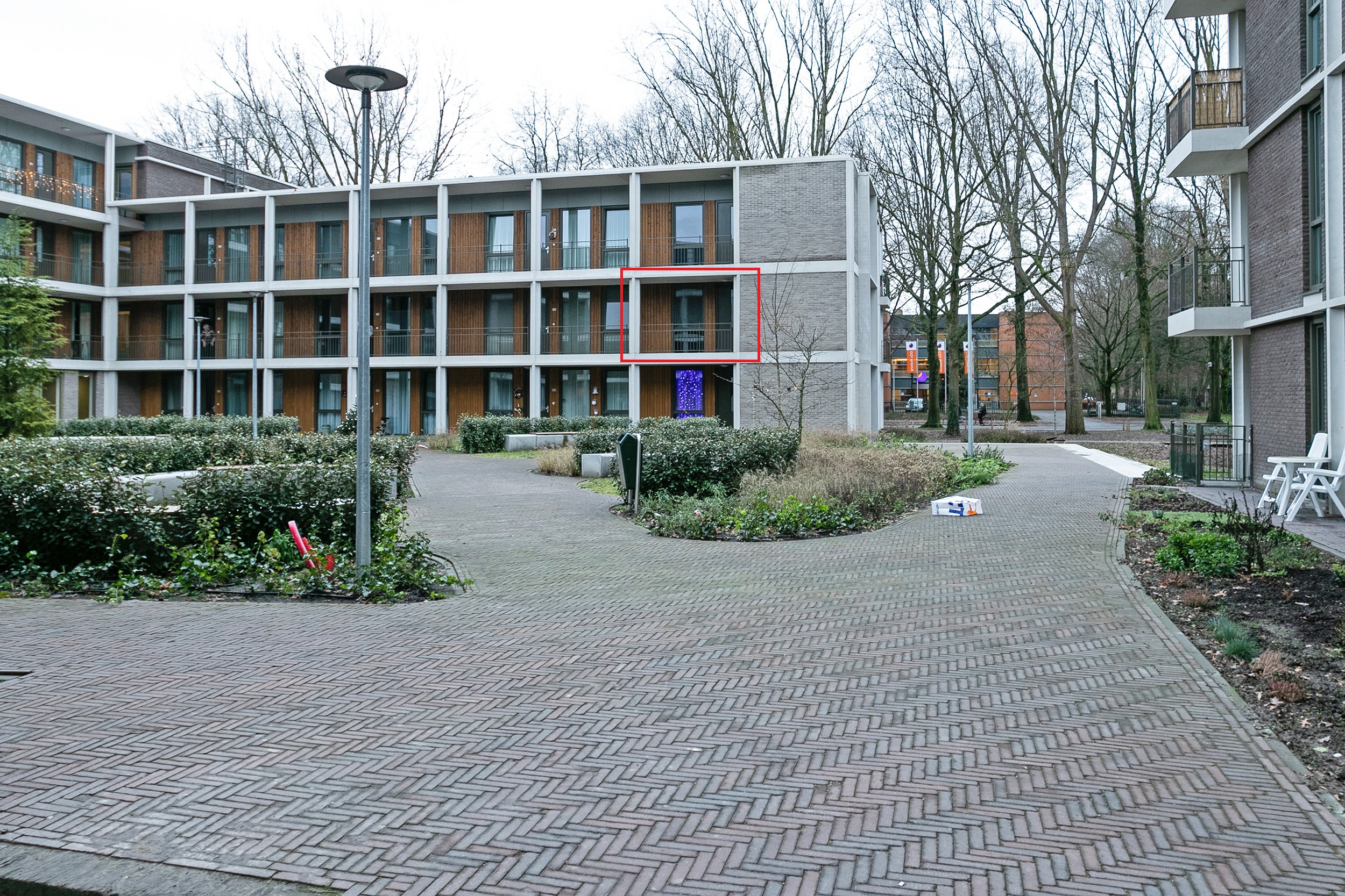 Appartement te huur: Barend Busnacstraat 32, Rooi Pannen Tilburg