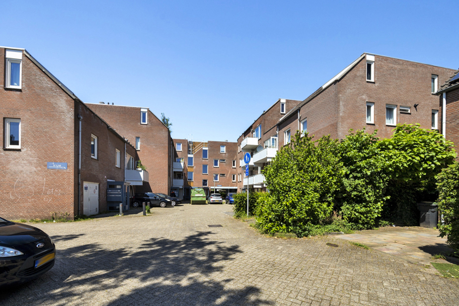 Appartement te huur: Van Coehoornhof 37, Uitvindersbuurt Tilburg