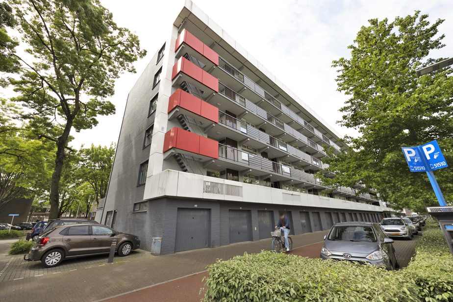 Appartement te huur: Hart van Brabantlaan 1048, Bomenbuurt Midden Tilburg
